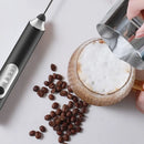 "Mini Mixer Elétrico Portátil - Batedor e Espumador 2 em 1"